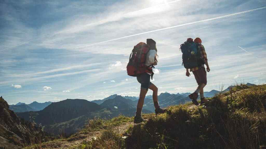 Summer Hiking Date Outfit Ideas