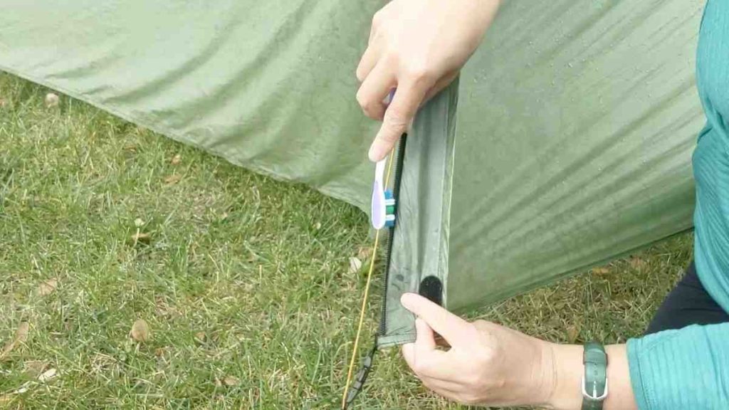 tent pole cleaining